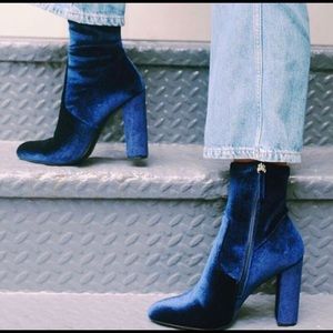 STEVE MADDEN Royal Blue Booties